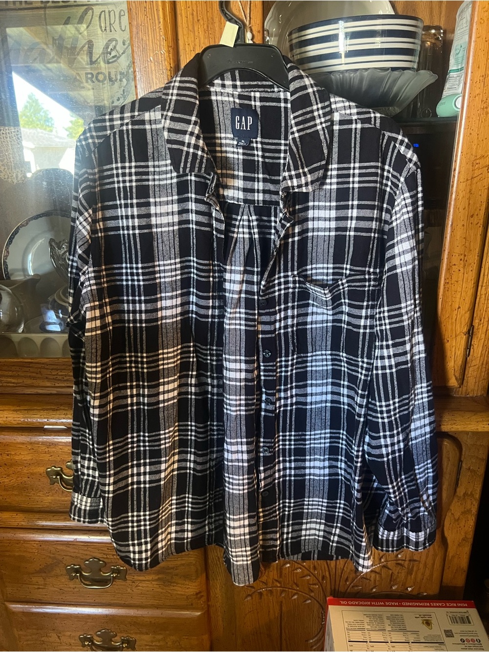 GAP Black and White Plaid Casual Button-Down Shirt